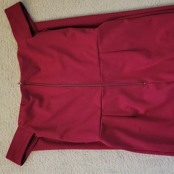 JUMPSUIT BACK ZIPPER - Picture 4 of 4